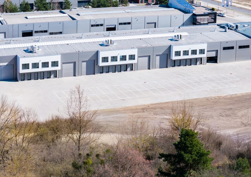 NOWY MODUŁ MAGAZYNOWO-BIUROWY 496 m² | TEREN ZAMKNIĘTY | MOŻLIWOŚĆ ROZBUDOWY DO 1490 m²