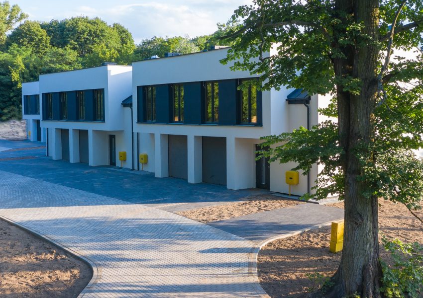 Dom przy lesie w Toruniu | 130 m² | Garaż | Ogródek | Bez PCC | Rudak – Fort XV